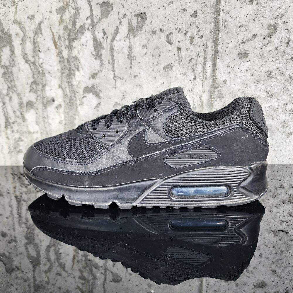 Nike Air Max 90 Women's Size 8 Triple Black Running Sneakers Shoes